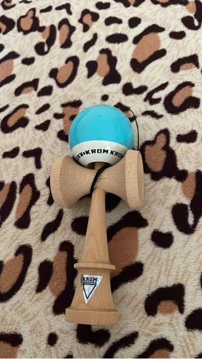 Kendama Krom Pop Nouă