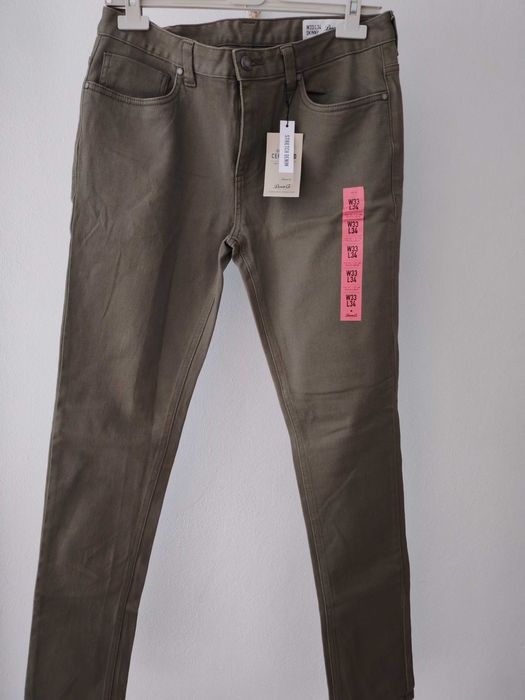 Pantaloni bărbați