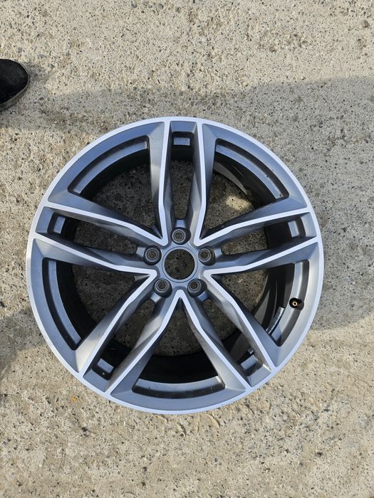 Vând Janta Audi r19 Q5, A8,A7