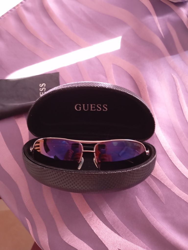 Мъжки слънчеви очила GUESS