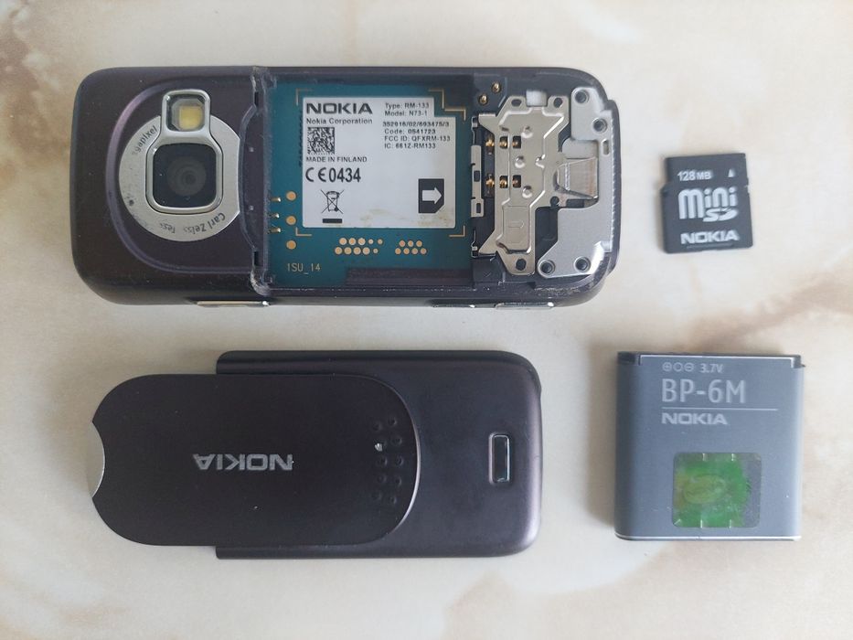 Vând Nokia N73 în stare foarte bună dar care nu bootează //poze reale