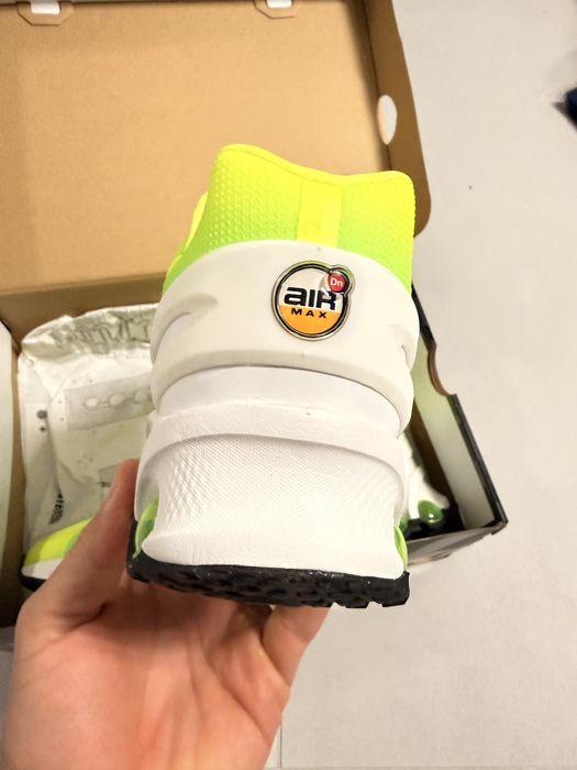 Nike Air Max Dn8 Volt Green