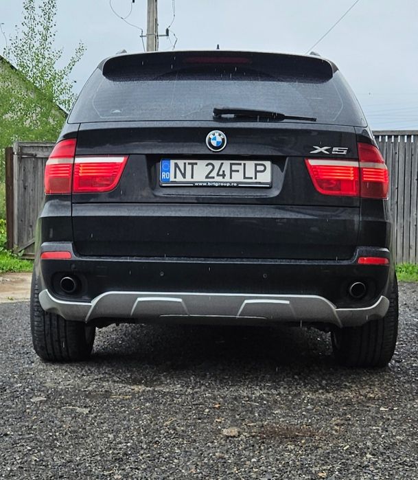 Vând BMW X5
3.0 diesel ,245 cp,x drive.
Masina este întreținută coresp