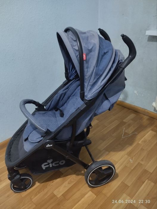 Коляска имеет 3 позиции