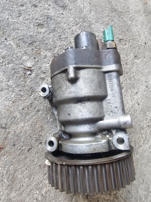 Pompa injectie / inalta Dacia Logan 1.5 dci an 2007, euro 4, 9303Z111B