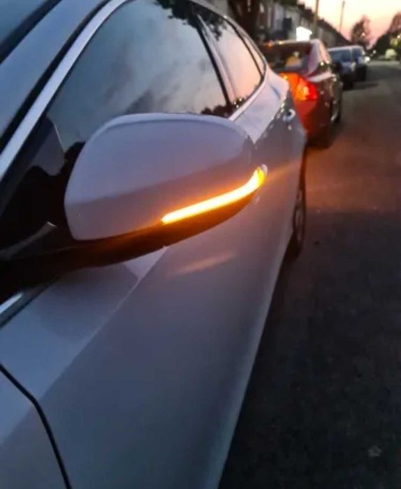 Динамични бягащи мигачи за огледалата на Волво Volvo S60 V40 светлина