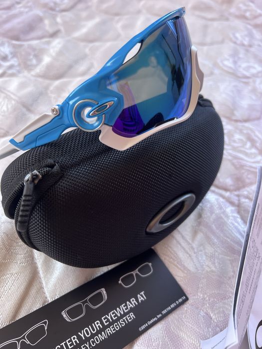 Слънчеви очила Oakley Jawbreaker.