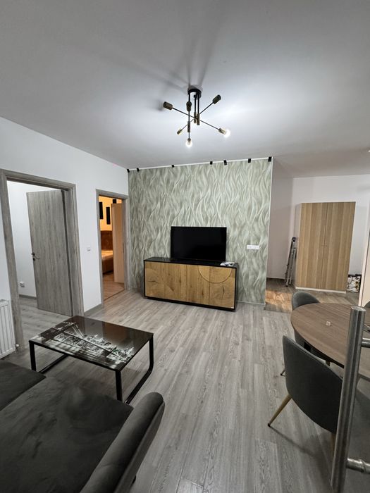 Inchiriez aparatament 3 camere PRIMA INCHIRIERE