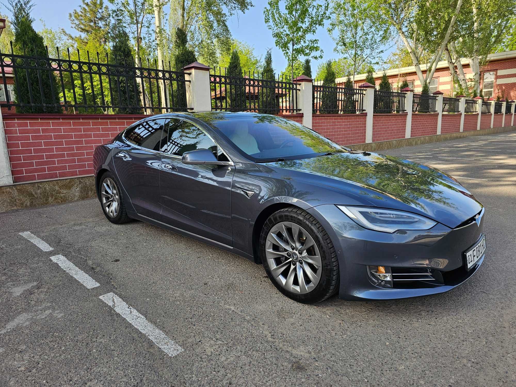 Tesla Model S Long Range Plus