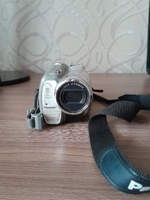 Продам видеокамеру