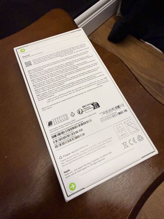 Нов Iphone 16 Black 128GB