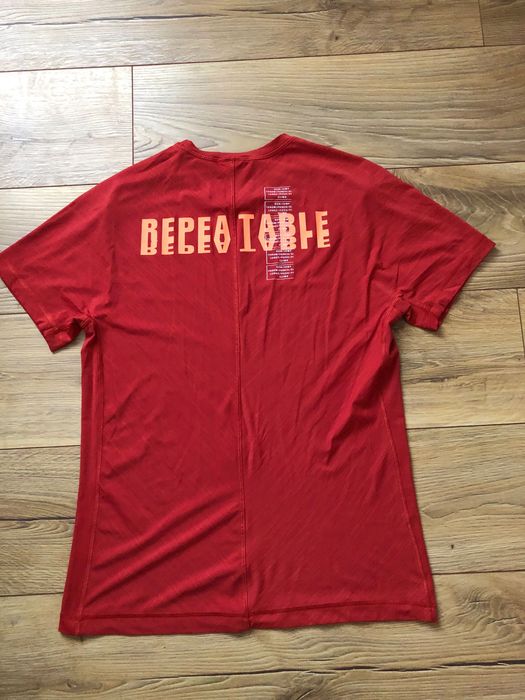 REEBOK-tricou in stare impecabila pentru barbati