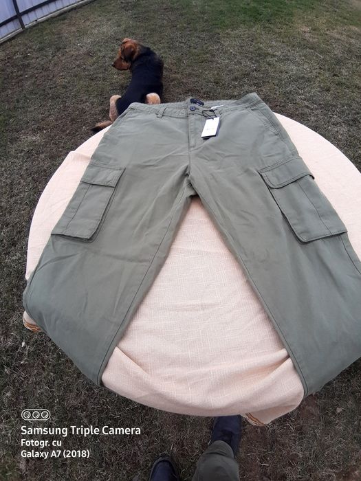 Pantaloni si geci tactice