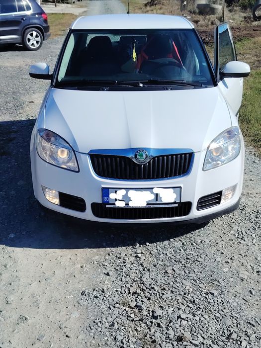 Vând Skoda Fabia
