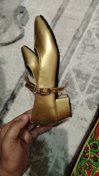 Туфли танцевальные золотистые