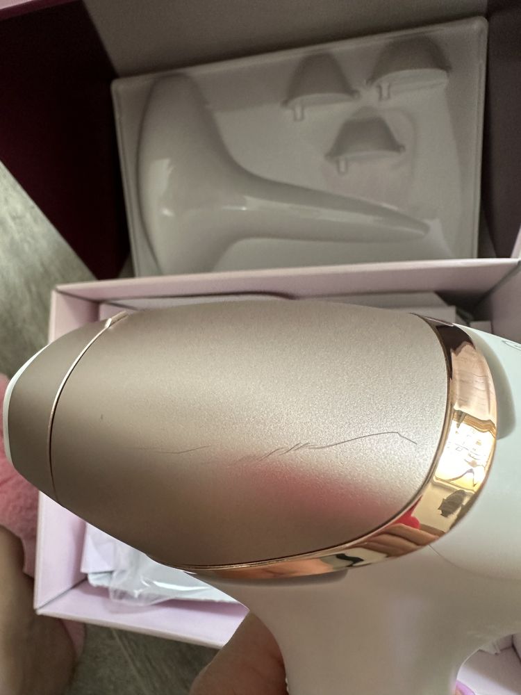 Фотоепилатор Philips Lumea Prestige