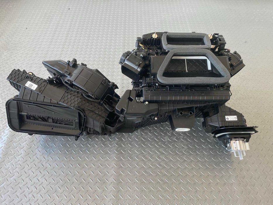 Нов модул панел климатик отопление BMW G60 G61 4B167F7