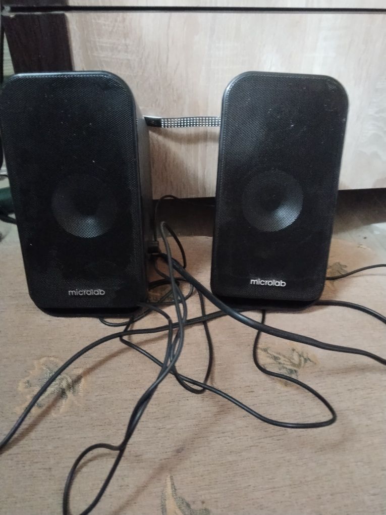Продам колонки Microlab