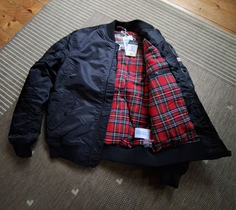 Яке Lonsdale bomber