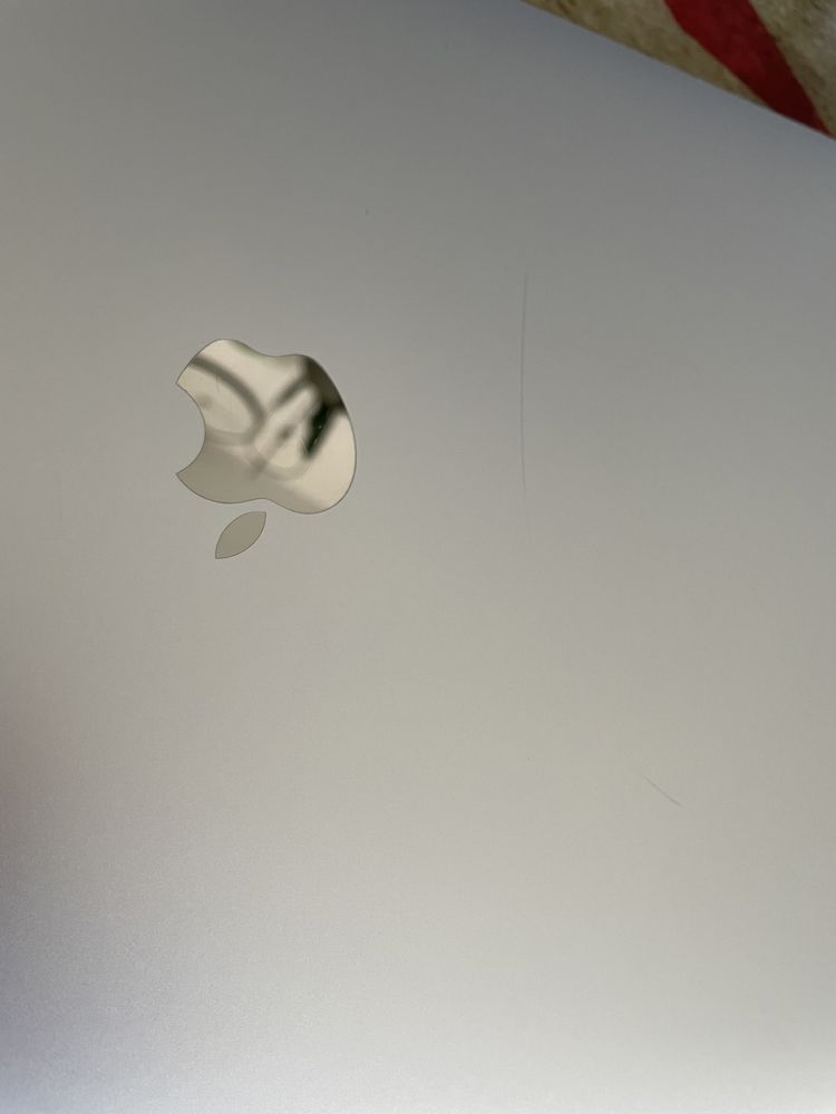 Macbook Pro 15,4 inch Retina 16GB RAM i7