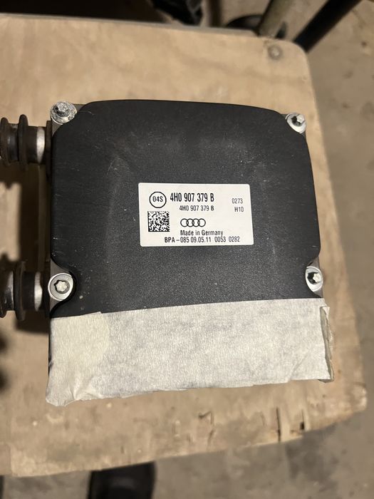 ABS помпа Audi A8 D4