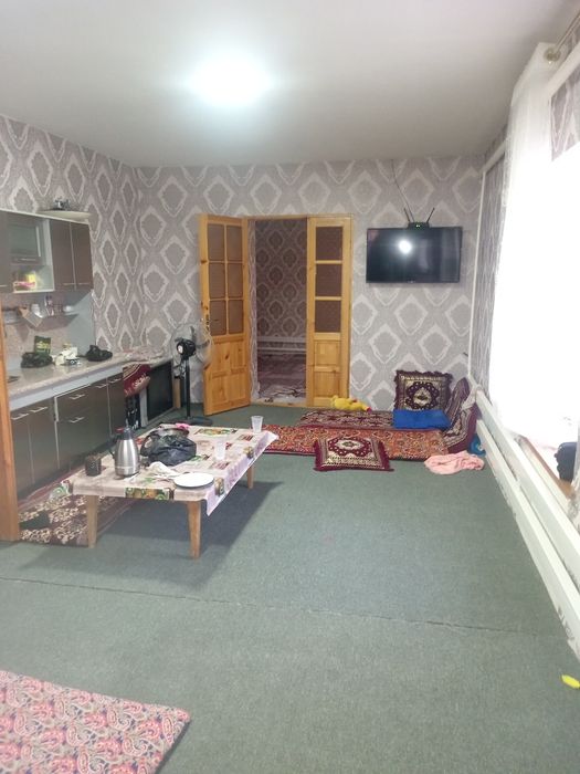 Uy SOTILADI 4 hona banya alohida tovuqhona, molhona, qo'yhona,