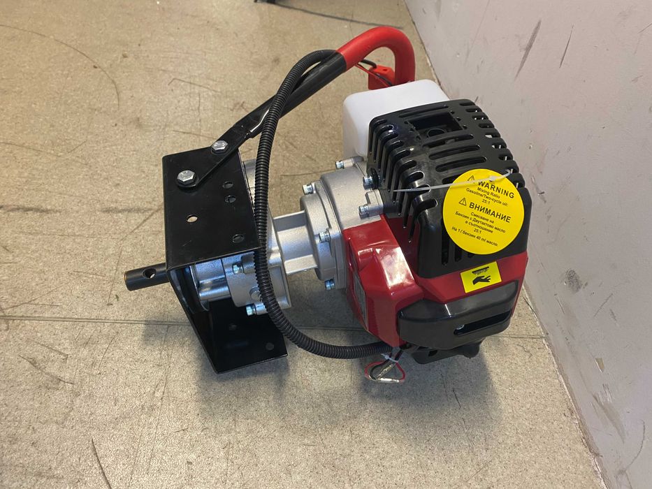 095109	Моторен свредел 1.65kW (2.2hp) 52cc RD-EA01