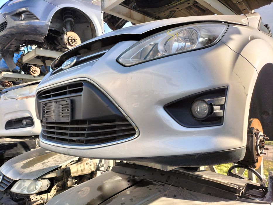 Предна броня Ford C Max / Форд Ц Макс 2012г.