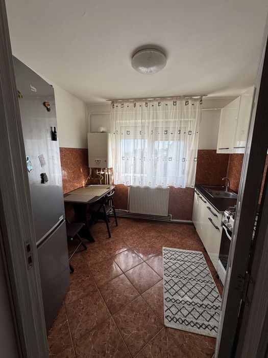 Vand apartament cu 2 camere,zona Unirii Sud