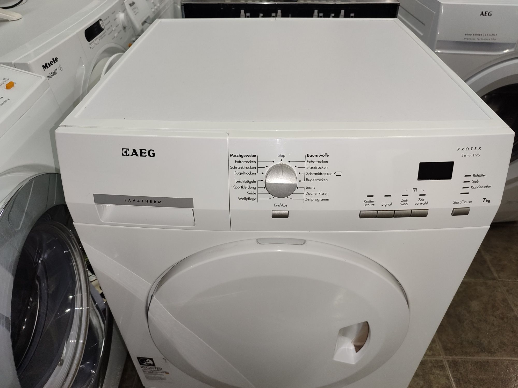 Сушилня AEG T65377AH3 - 7кг. Термопомпа Клас А+