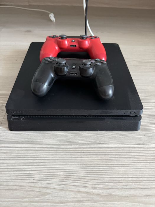 Playstation 4 PS4 Slim 1TB