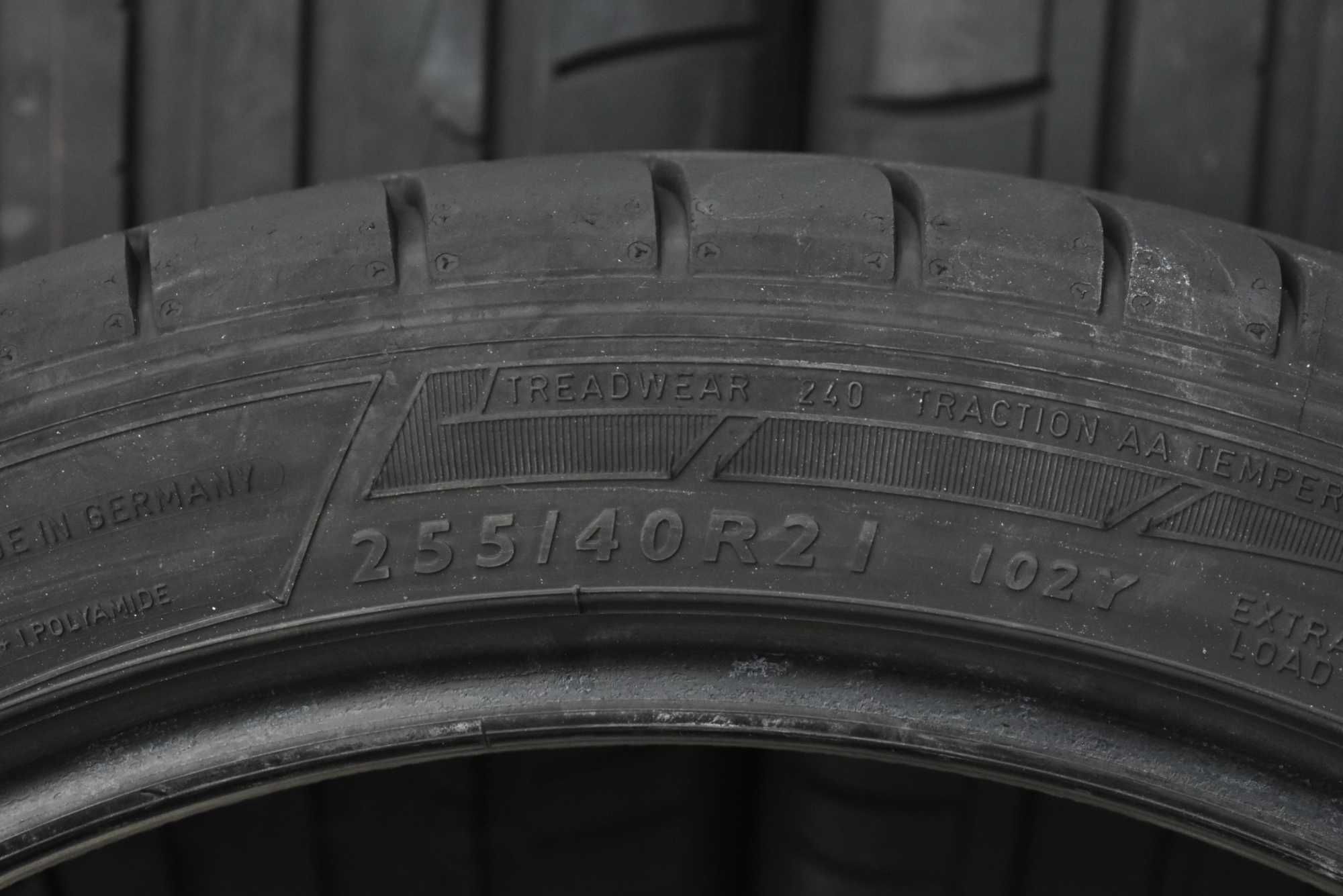 Гуми 255/40/21 Dunlop