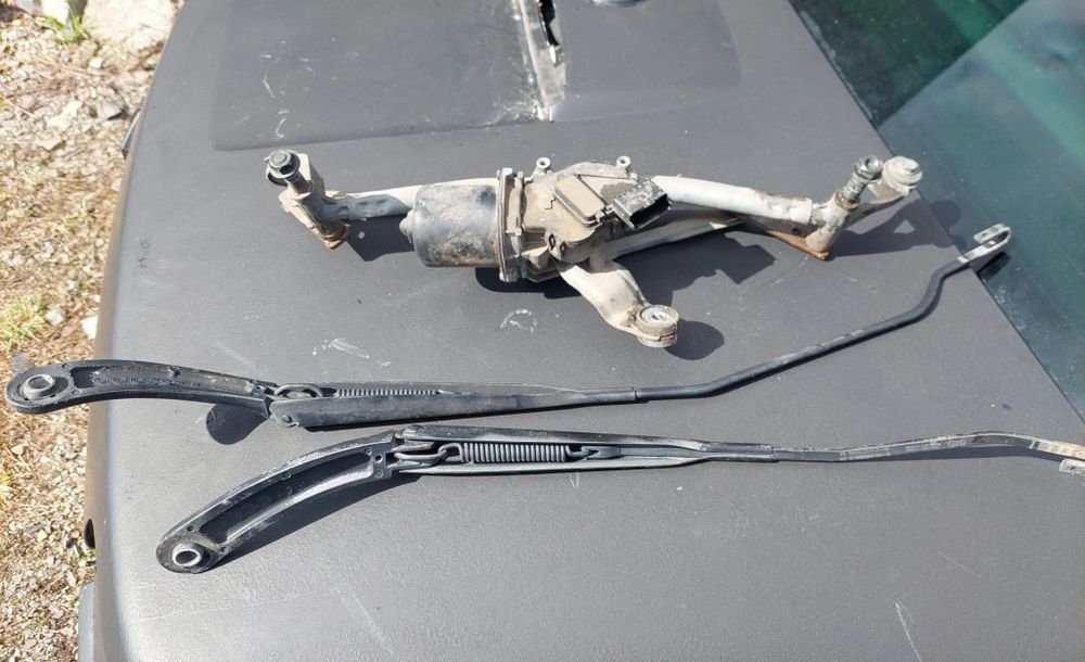 Ansamblu Motoras stergatoare + brate stergatoare  - Renault Megane 2