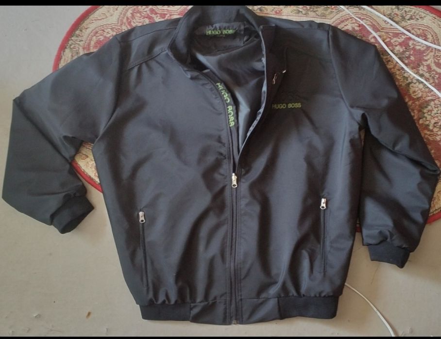 Geaca bărbat Hugo boss 3XL (pt 120/130kg)