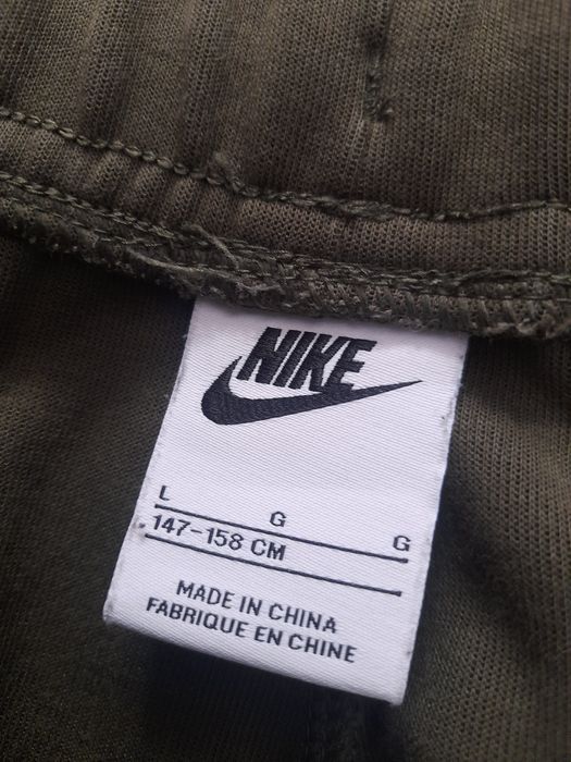 Nike tech младежки долнища 147- 158 см L размер.