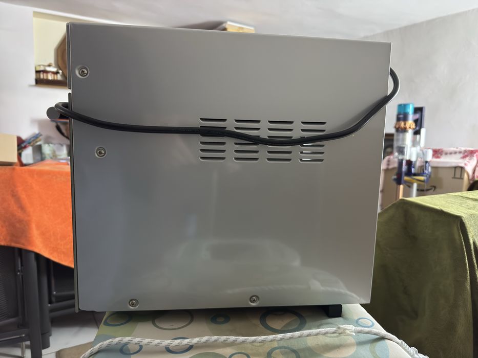 Vând cuptor microunde LG MP9485S putin folosit