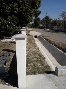 Pălării gard beton