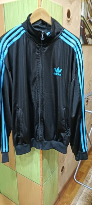 Vând hanorac Adidas bărbați