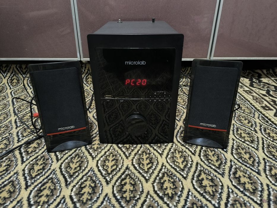 Срочно продать колонка microlab M-700U полностью рабочий