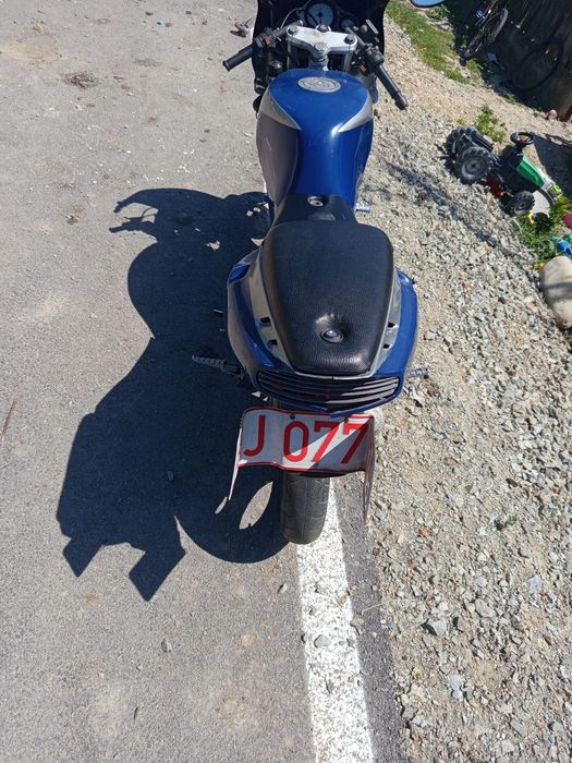 Vând urgent motocicleta Aprilia rs 90cc