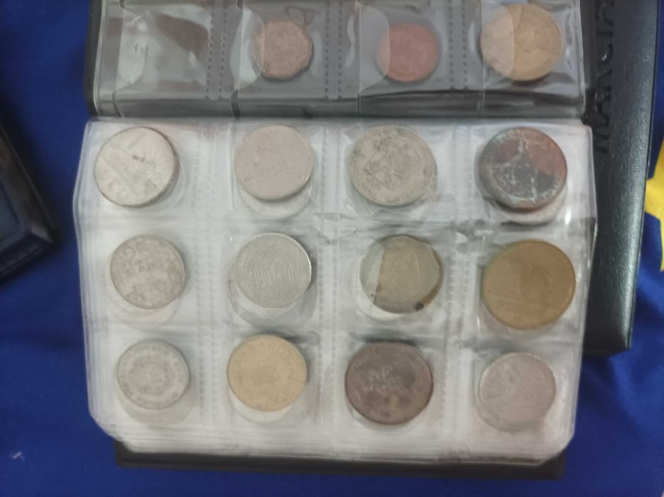 Vând colecție monede vechi și de vechi, 6 clasoare
