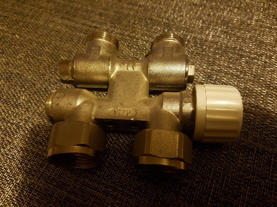 Distribuitor apa calda, piese instalatie centrala termica,