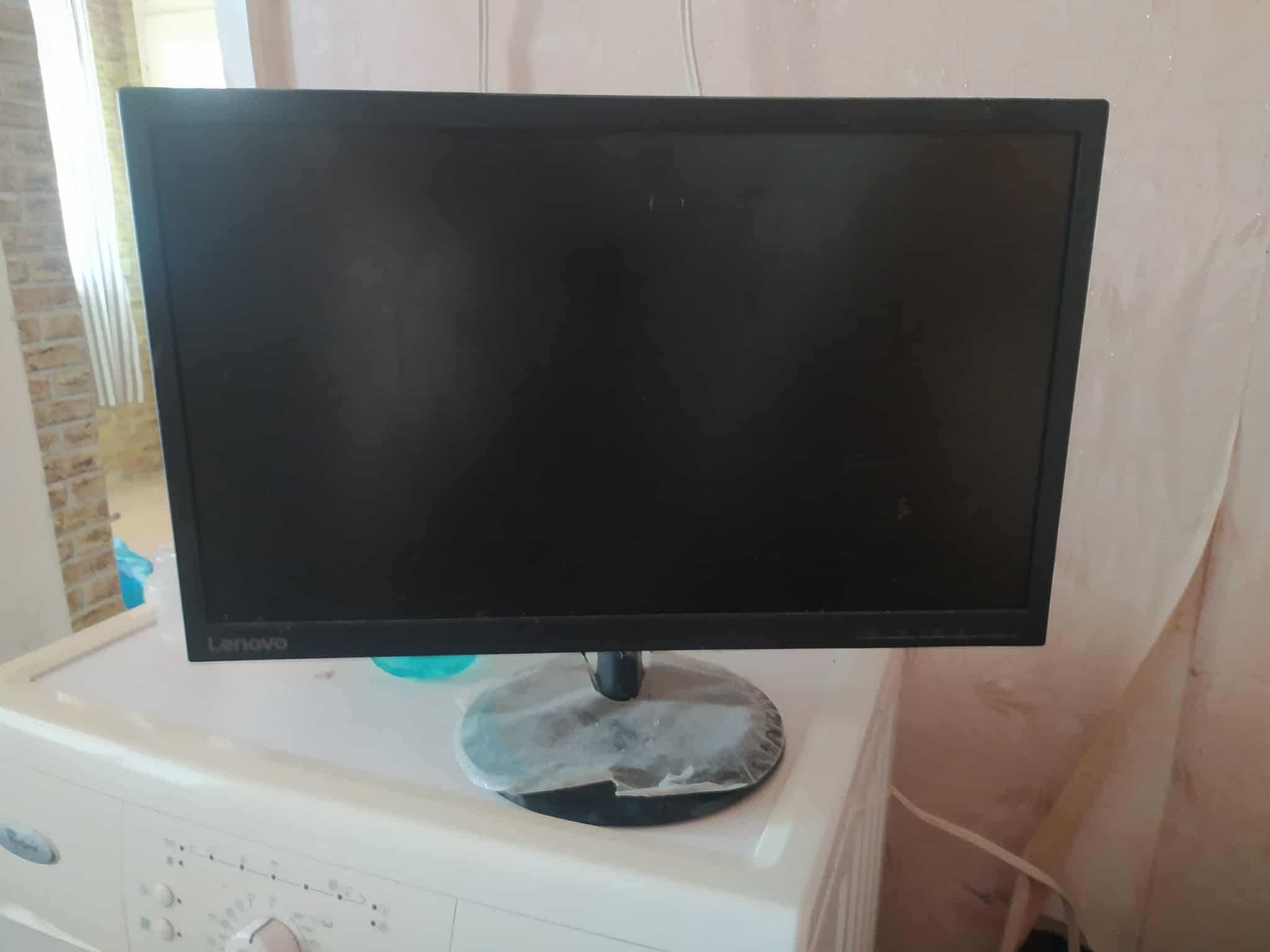 Монитор lenovo c22-25 втора употреба