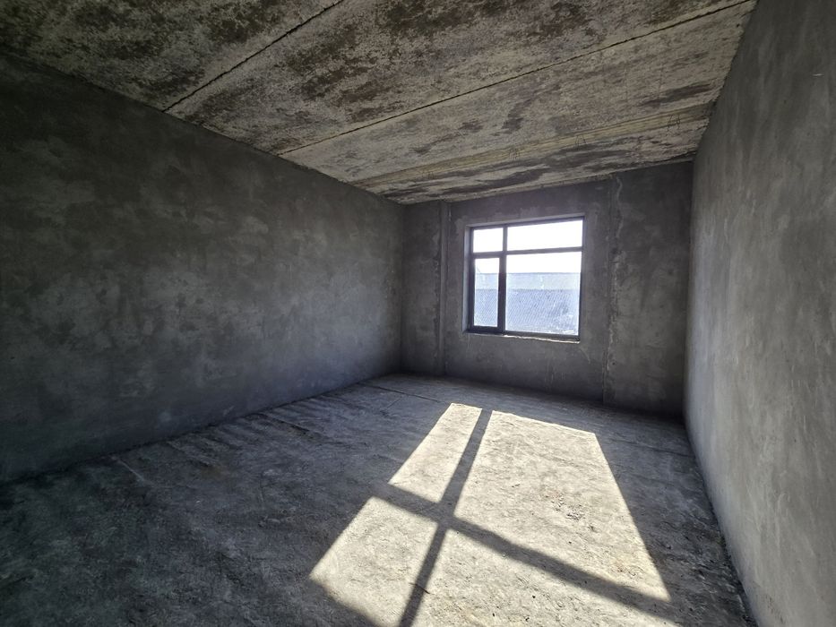 Срочно продаётся 2-этажный  дом