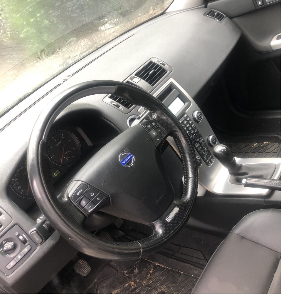 Volvo v50 1.6 hdi на части