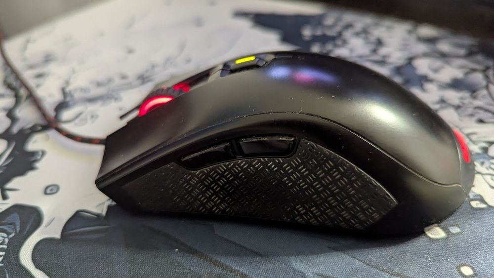 Мышка от HyperX.