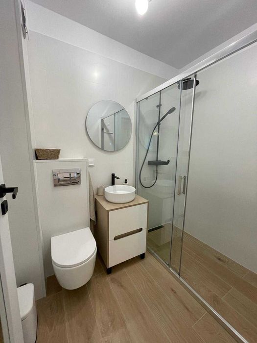 Apartament cu balcon, 37 m2 + parcare