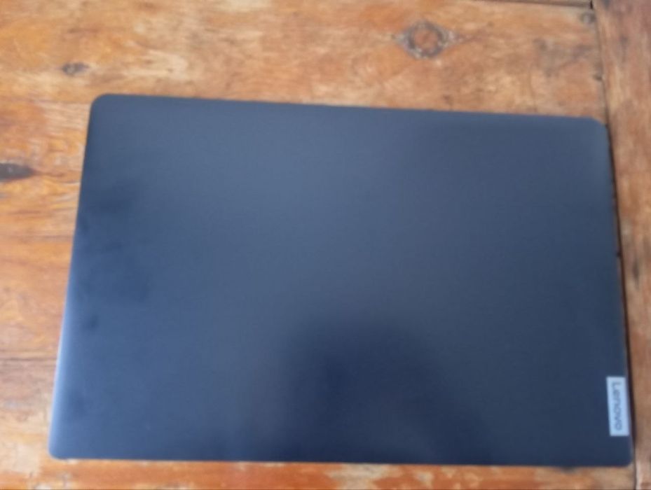 Noutbuk lenovo holati yangi