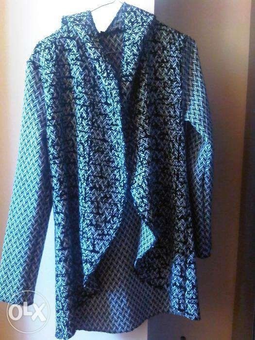 Cardigan cu gluga nou