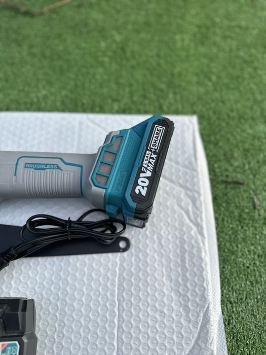 Акумулаторен безчетков ъглошлайф Total Industrial 20V